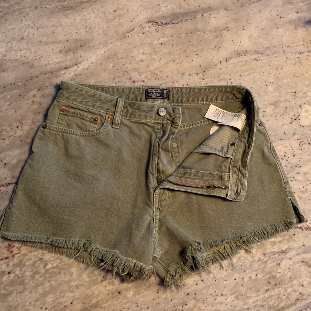 Abercrombie & Fitch high rise shorts